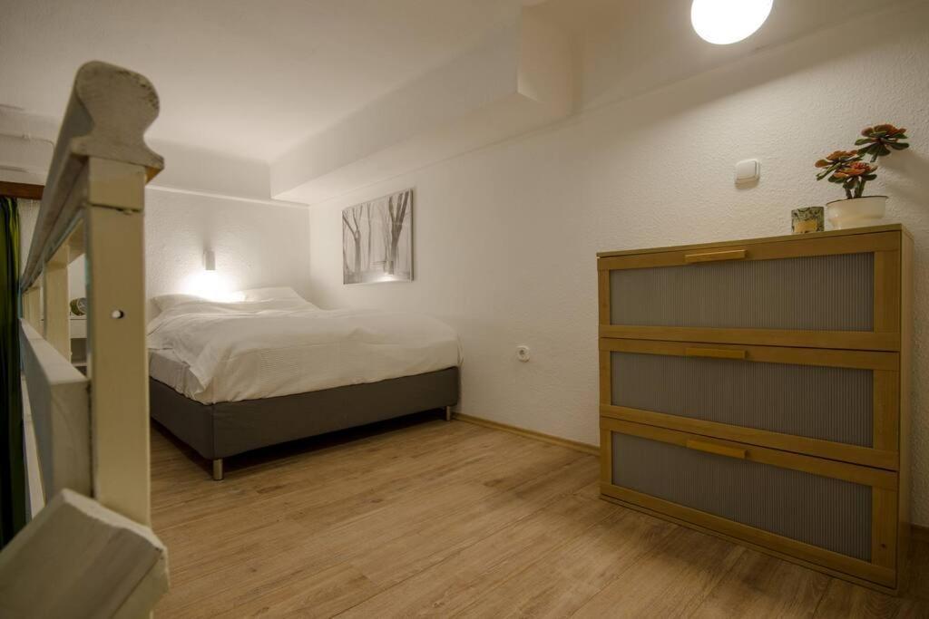 De Lux Studio Apartment In Historical Quarters Budapest Esterno foto
